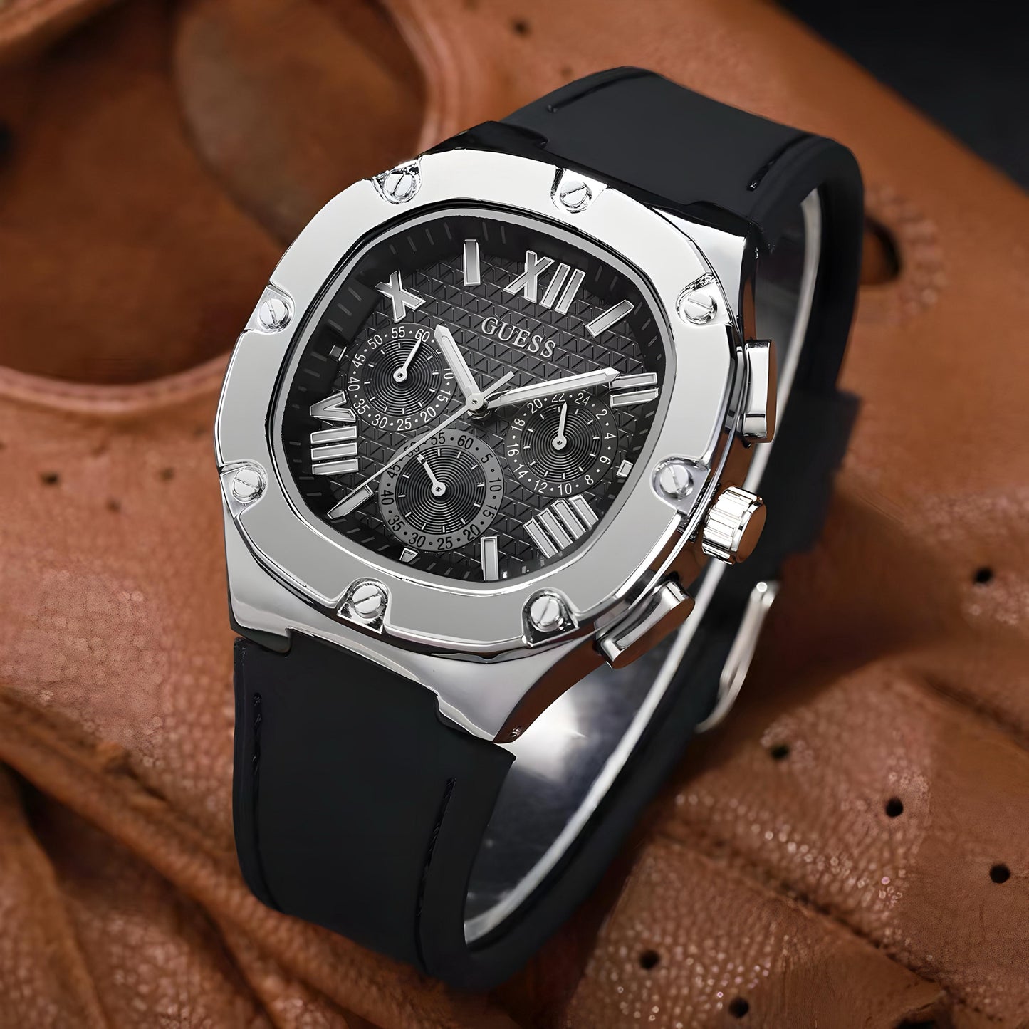 GUESS HEADLINE CHRONOGRAPH MEN'S WATCH – BLACK DIAL, SILVER CASE & BLACK SILICONE STRAP